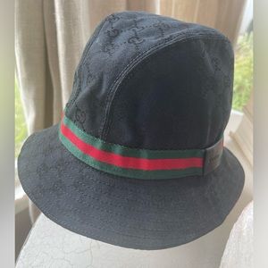 Gucci bucket hat